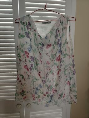 Vintage Tendebze Italy-Made silk Sleeveless V-Neck Blouse